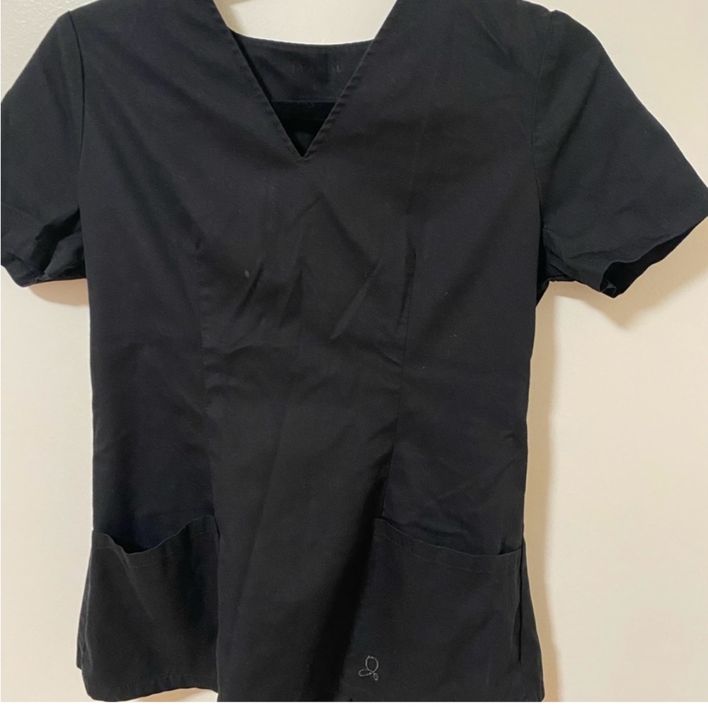 JaAanu black scrub top